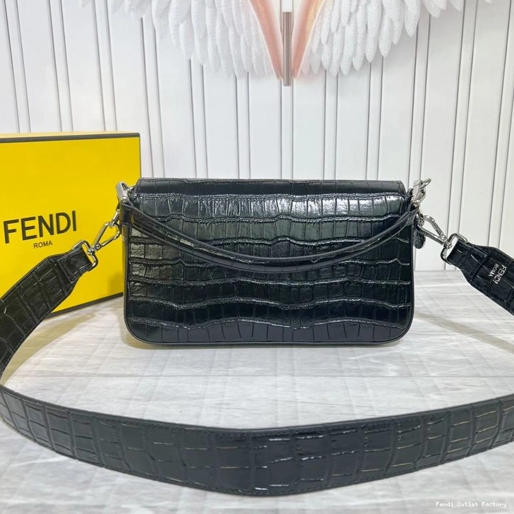 Vintage HOT Crocodile Baguette In Medium Fendi Tiffany Leather Black Bag 0818